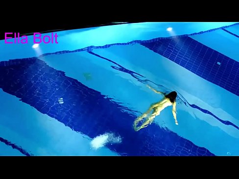 ❤️ Ech kann net ophalen ze kucken, jonk Blond gefaange schwammen plakeg am ELLA BOLT Resort Pool ❤ Sexvideo op Porno lb.fulldesisex.ru ❌️